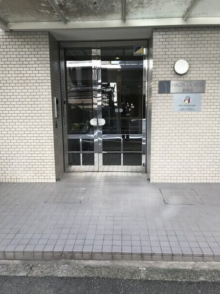 アスタ・ラ・ビスタ新梅田のエントランス|建物の内部です