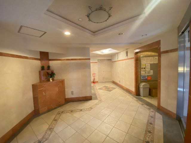 アスヴェル東本町のロビー|建物の内部です