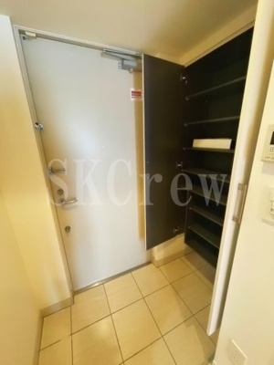 【玄関】 | ラティエラ練馬 | 別号室の写真です