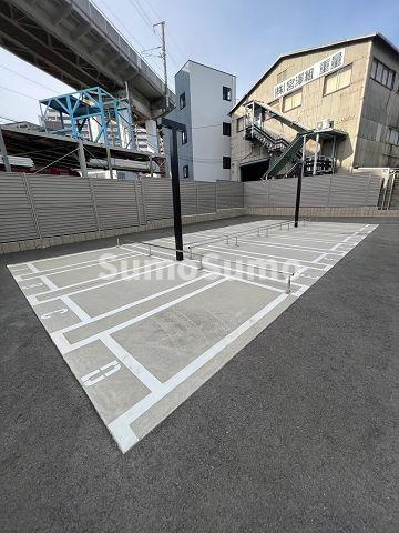 アドバンス大阪ヴェンティ の駐車場