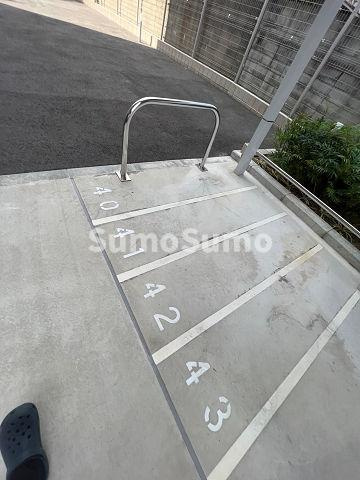 アドバンス大阪ヴェンティ の駐車場