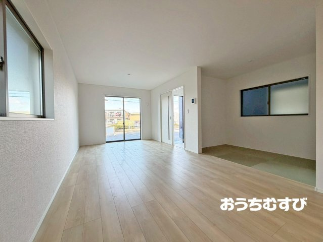小牧市二重堀中屋敷(全7棟)の居間・リビング