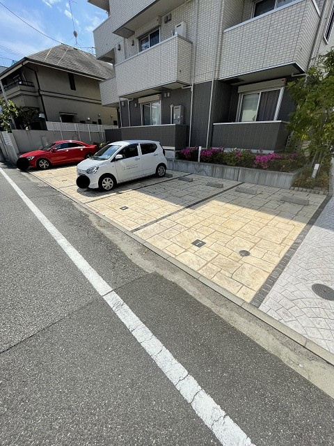 アジョーレレジデンスJR西宮駅前の駐車場