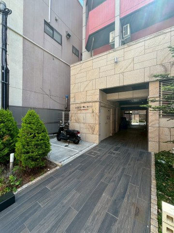 アクアプレイス上本町のエントランス