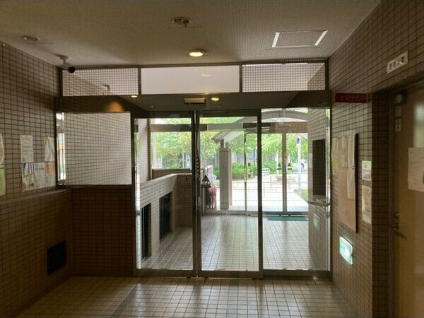 グリーンテラス福島のロビー|清潔なロビーです