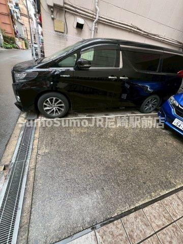 アトール西中島の駐車場
