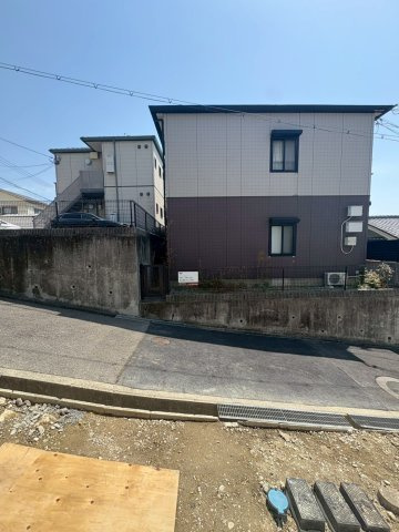 グランレーヴ上沢 の駐車場