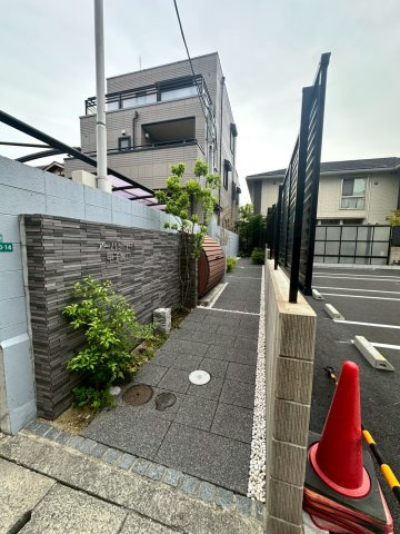 アーバンコート甲子園口のエントランス