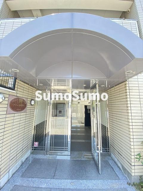 アジュール塚口のエントランス