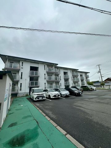 グリーンヒル名谷の駐車場