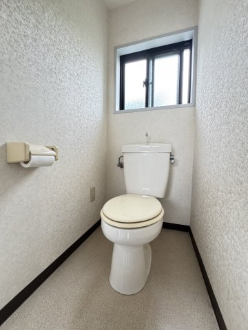 クレーン奥山のトイレ