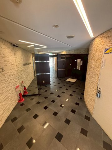 アドバンス上町台ラシュレのロビー