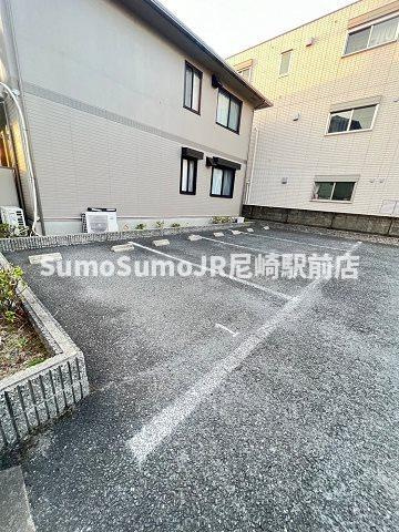 クレール園田の駐車場|駐車場に車を止められます
