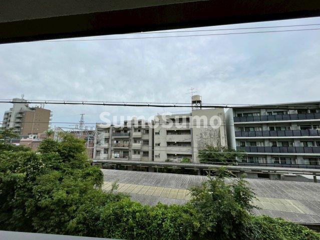 クレア岡本の展望