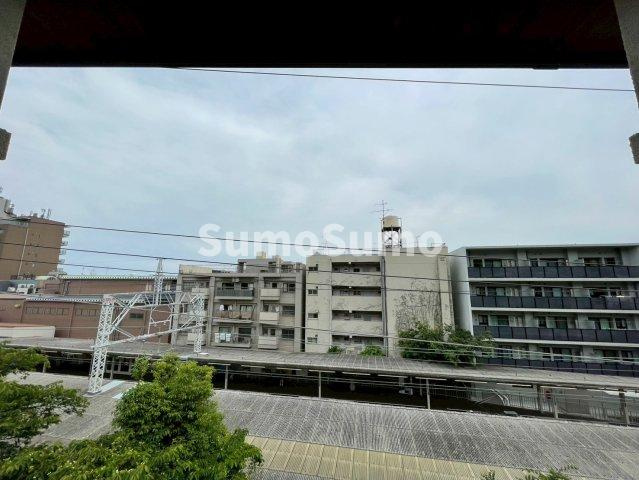 クレア岡本の展望