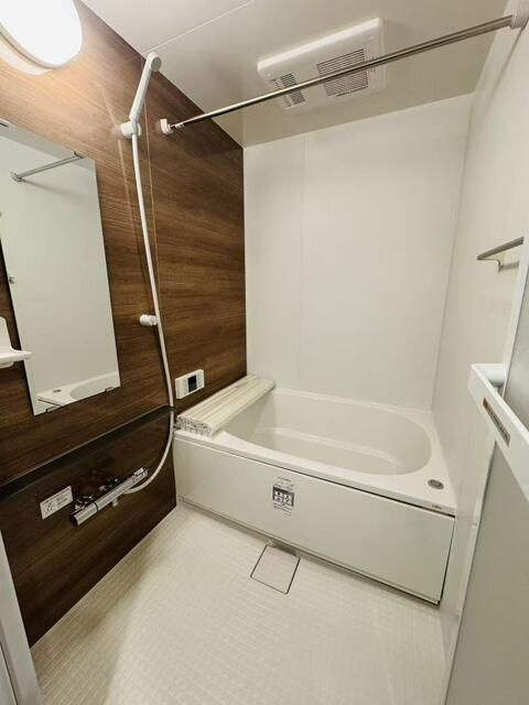 墨田区八広五丁目貸し戸建の浴室