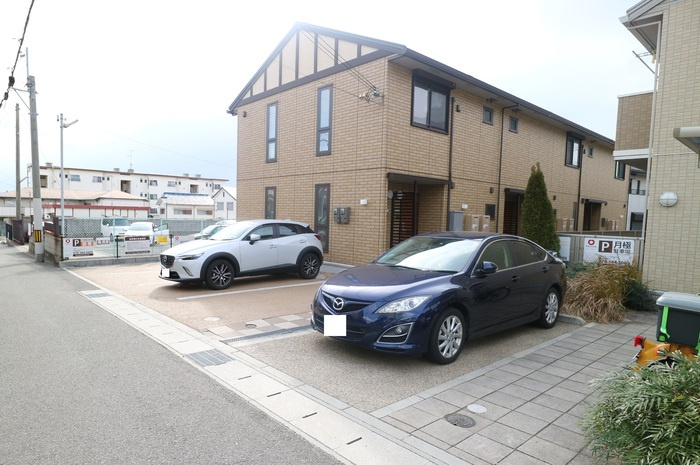 アウグーリオカーサ の駐車場