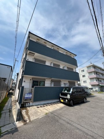 アグローリ駒ヶ林の外観