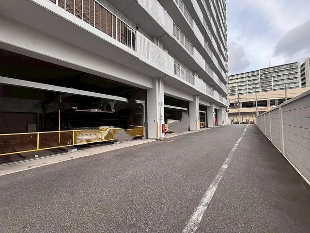 サンマンションアトレ太子橋の駐車場|■物件内覧・資金計画相談・住宅ローン相談、リフォーム相談、お問合せ受付中■
※当日・翌日のご内覧、ご相談はお電話でのお問合せがスムーズです！