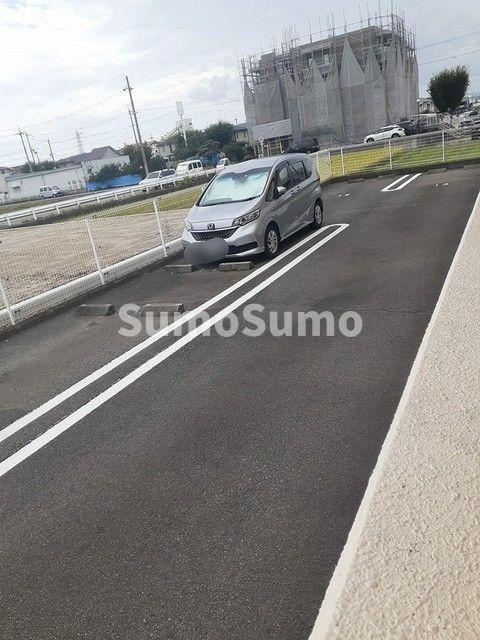 アヴニールの駐車場|駐車場に車を止められます