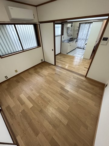 グリーンマンションの居間・リビング