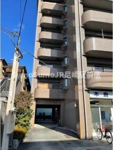 グレイスヴィラ姫島【初期費用減額キャンペーン1,800円で入居可!?】の外観|駐車場があるので、車を買う予定の方も安心です