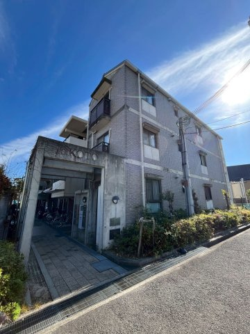 アイズ甲東の外観