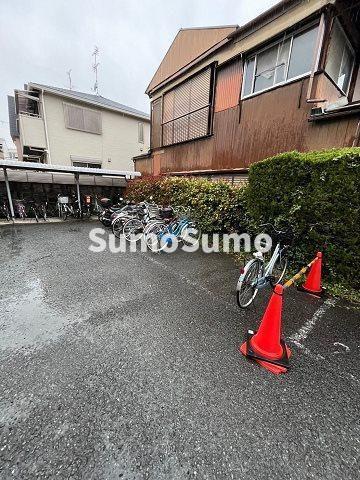 グレース千鳥の駐車場