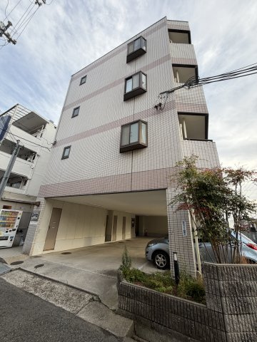 アクシス板宿の外観