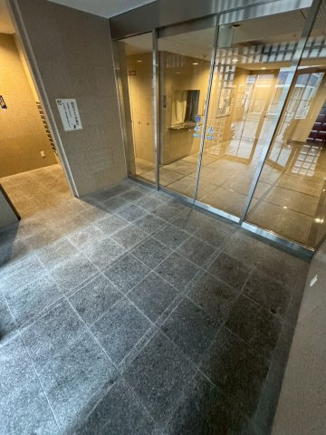 アスライフ湊川公園のエントランス