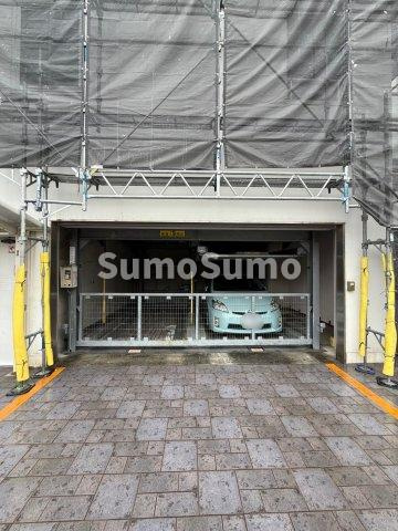 クレアジオーネ中之島西の駐車場|車をお持ちの方に嬉しい駐車場付きの物件です