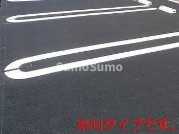 グリーンフォレストⅡの駐車場|カースペースがあります