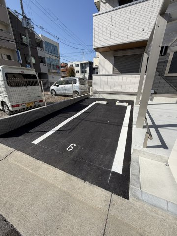 グランマーリエ松野通の駐車場