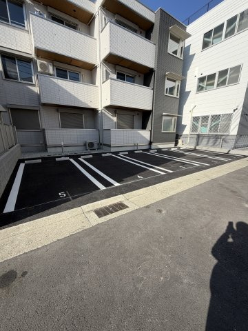 グランマーリエ松野通の駐車場
