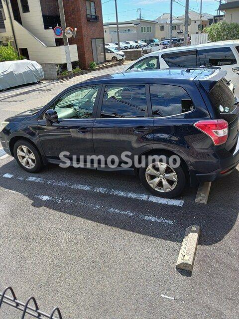 グリーンヒル朝霧の駐車場|車をお持ちの方に嬉しい駐車場付きの物件です