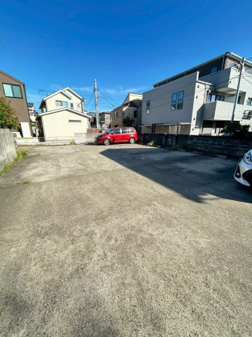 グルーブメゾン歌敷山の駐車場|駐車スペースもあります