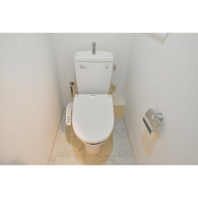 【トイレ】 | ルクレ新川レジデンス | ゆったりとした空間のトイレです