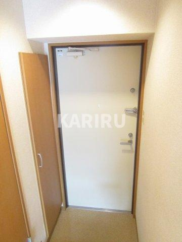 イーストクレセントの玄関