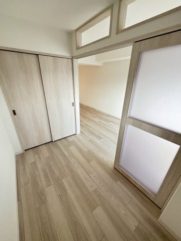 ワールドアイオオサカフェリーチェの洋室