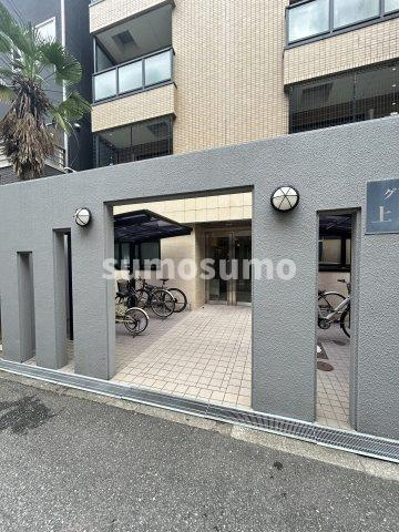 グレース上本町のエントランス