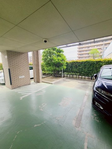 グレース門戸荘Ⅱの駐車場