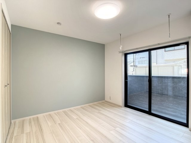 コンフォート川口の洋室