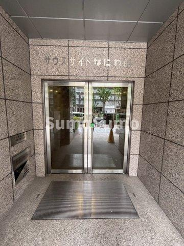 サウスサイドなにわ筋のエントランス