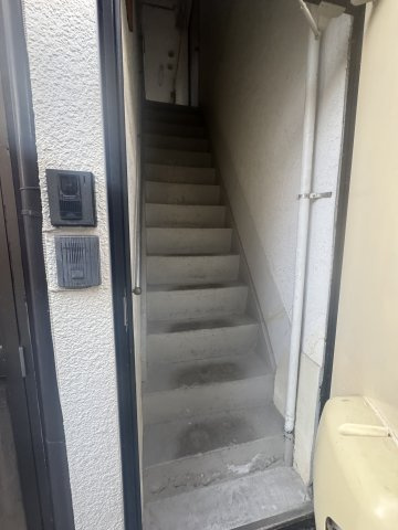 サエキハイツのエントランス