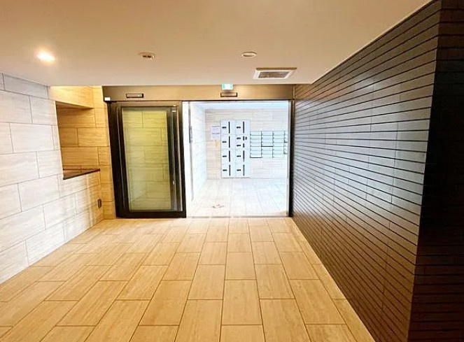 メイクス若松河田のロビー