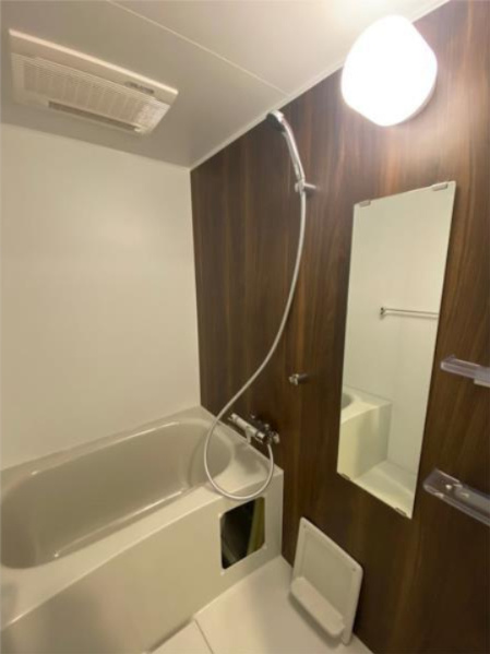 メイクス若松河田の浴室