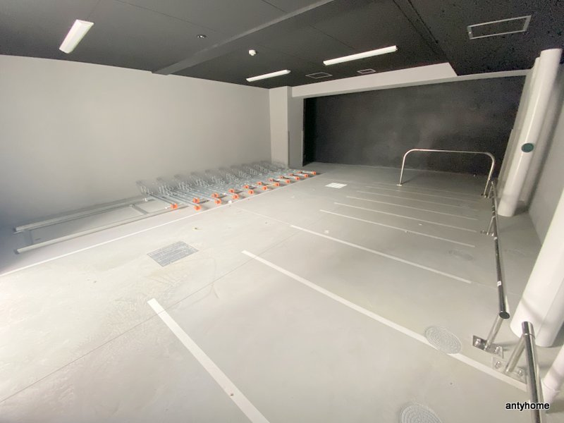 ワールドアイ大阪城EASTⅡ 仲介手数料無料の駐車場