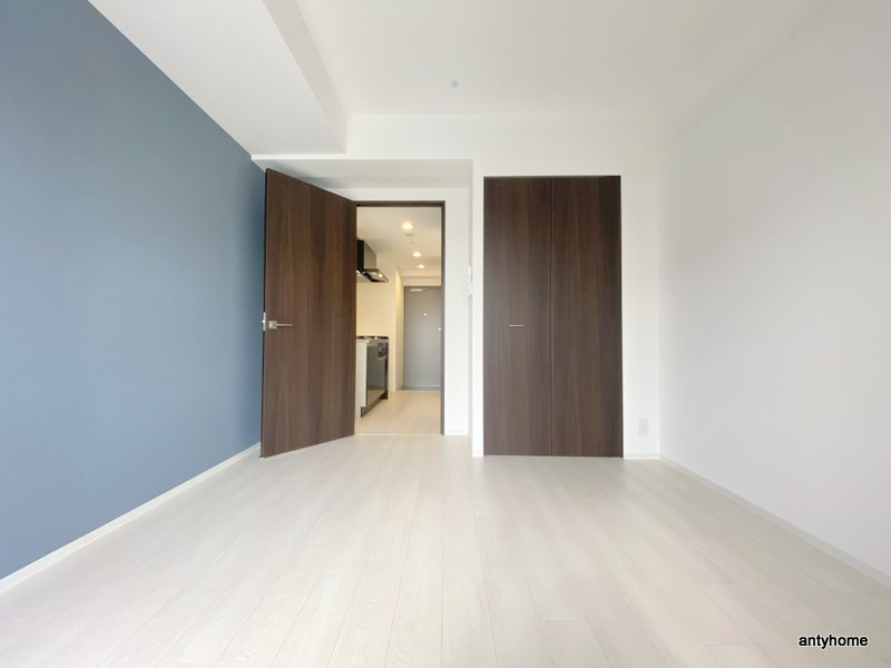 ワールドアイ大阪城EASTⅡ 仲介手数料無料の居間・リビング