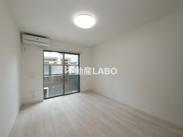 アートレジデンス酉島の寝室