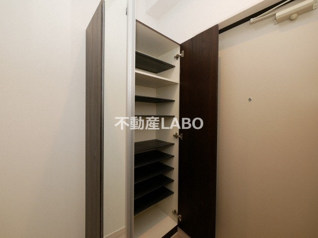 アートレジデンス酉島の収納